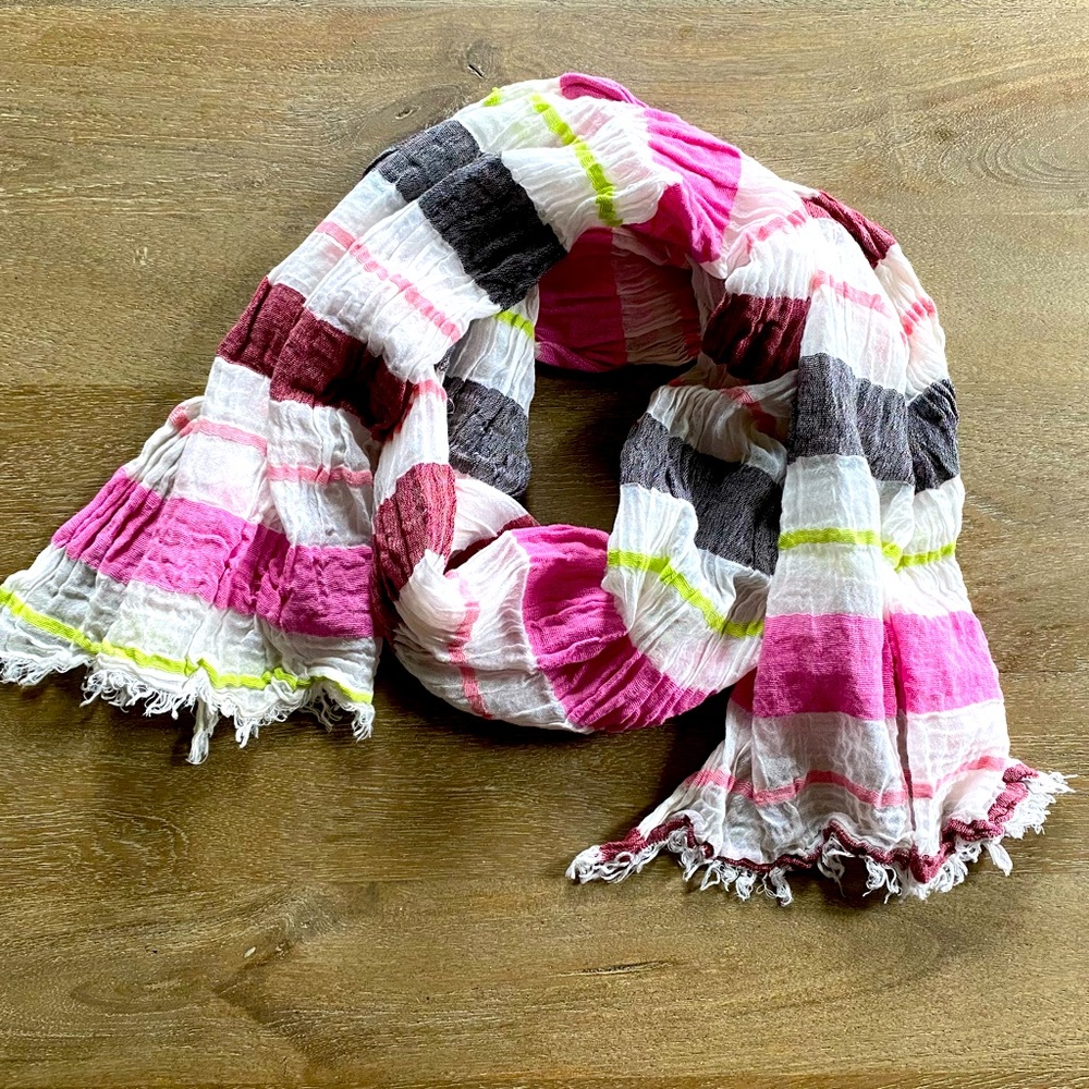 🐻 2/$25 • AEO | Bold Striped Scarf